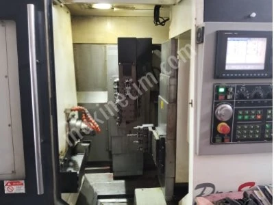 Temiz Cnc Torna Makinesi