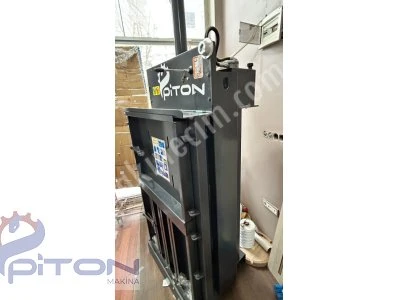 Vertical Baling Press Machine For Paper, Cardboard, Nylon Waste Compression
