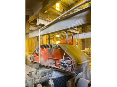 Çimento Fabrikaları Için Elektromanyetik Metal Separatör