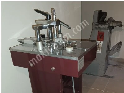 Agraf Köşe Çakma Makinesi