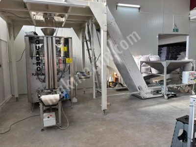 14 Kefeli Terazili Paketleme Makinası