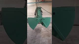 Hydraulic Two-Jaw Material Handling Attachment