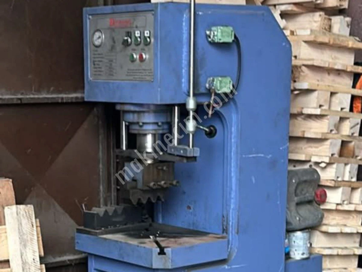 C Tıp 30 Ton Demaksan Marka
