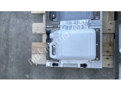 Sahibinde Satılık Plastik Şişe Kalıpları