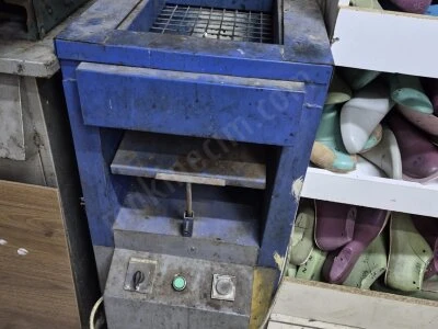 Ayakkabı Şoklama Yapıştırma Makinesi