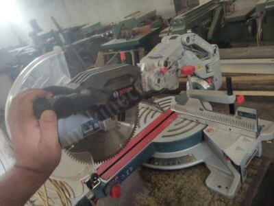 Bosch Gcm 18V-305 Gdc 2 Adet Akü ve Şarj İstasyonu