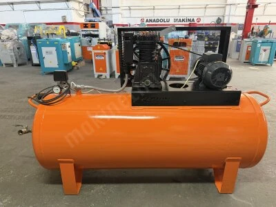 Setkom Marka 500 Litre Kompresör Bakımlı