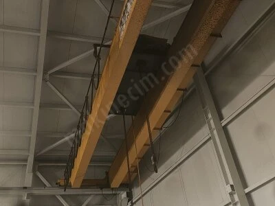 Acil Satılık 18 Metre Köprü Genişliği 2×2 Ton Çift Motor Çift Kiriş Tavan Vinci