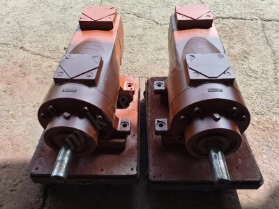 Kawasakı B70-4L Screw Pump