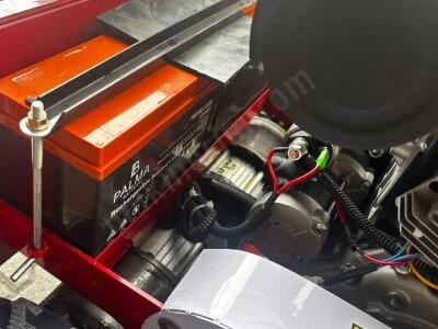 Uzaktan Kumandalı Yabani Ot Biçme Robotu 60 Bıçaklı Paletli 16Hp