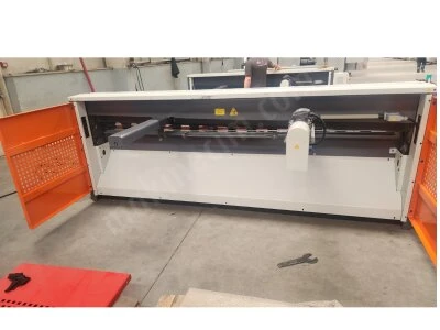 Sıfır Redüktörlü Giyotin Makas Ums Comfort 3004 Model 4Mm 3 Metre