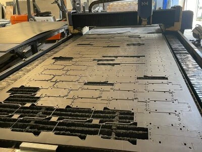 1,5 Kw 1500X3000 Fiber Lazer Kesim Makinası