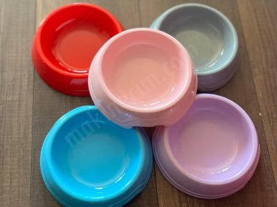Plastıık Enjeksıyon Kalıpları Kedî Köpek Tasıma Cantası, Acık Tuvalet,Mama Kabları Cesıtlerı ve Eleklı Tuvalet Hastalık Nedenıyle Komple Satılık