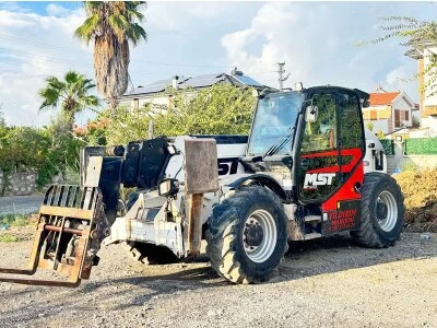 3600 Saatte Temiz Kullanılmıs Mst 1842 Telehandler