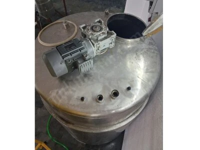 Karıştırıcılı Paslanmaz 2 Ton Tank, Ceket Isıtmalı, Üstten Motorlu Rezistans Dahil