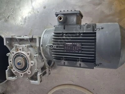 Karıştırıcılı Paslanmaz 2 Ton Tank, Ceket Isıtmalı, Üstten Motorlu Rezistans Dahil