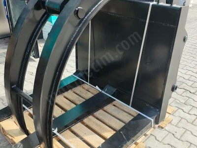 Traktör Kepçe Beko Loder Tomruk Yükleme